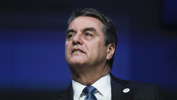 World Trade Organisation chief Roberto Azevedo says he will leave his post a year before his term expires