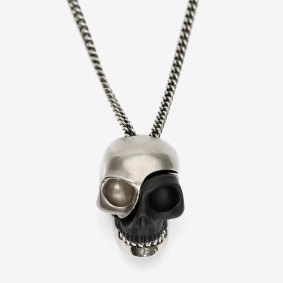 Stephanie’s top jewellery piece 
is her Alexander McQueen 
skull pendant necklace.