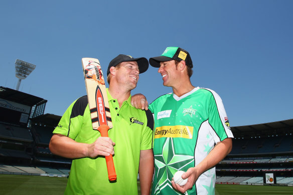 David Warner and Shane Warne pose together in 2011. Warner’s new BBL deal will be composed similarly to Warne’s.