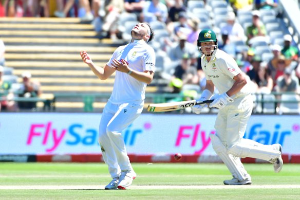 Australia vs South Africa LIVE: Third Test day 2, cricket series match ...