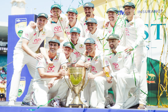 The Australian team celebrate a 3-0 clean sweep of Pakistan on Saturday.