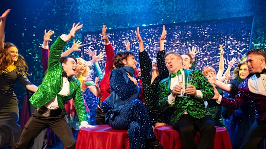 Nick Fry's extraordinarily flamboyant set makes us feel like we're inside a multicolored disco ball.