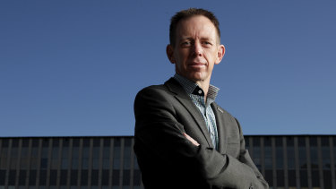 ACT Climate Change Minister Shane Rattenbury says it's "easy to lose sight of the big picture" of climate change when debating energy policy.