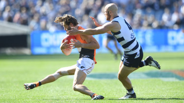 In Shock Giants Fear Acl Tear For Captain Ward