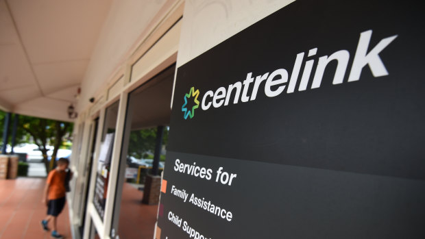 A Centrelink website glitch has left people out of pocket.