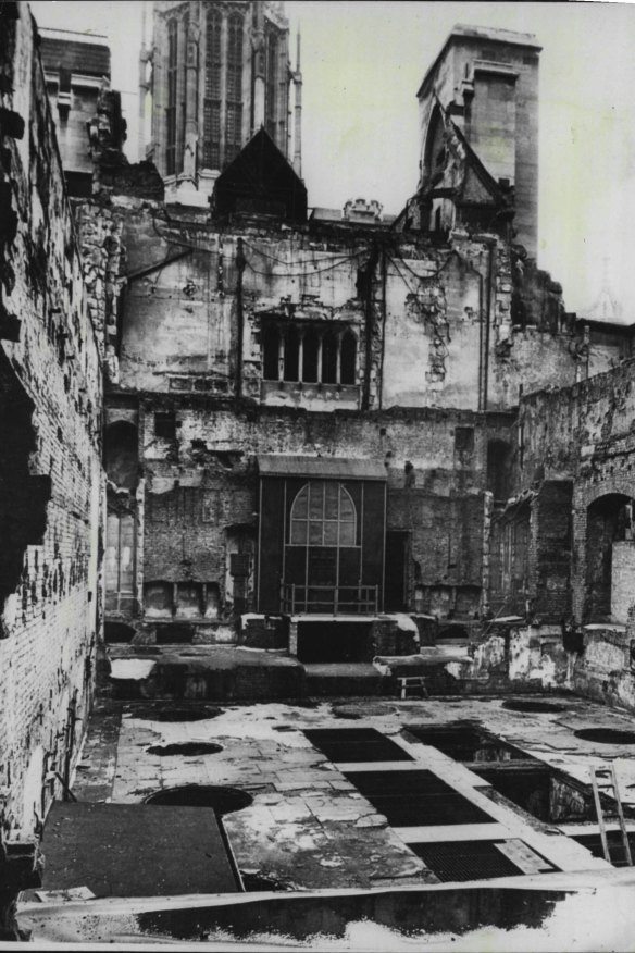 The House of Commons was destroyed during the Blitz but rebuilt. The Speaker's chair in the chamber was a gift from Australia and is made from Queensland timbers.