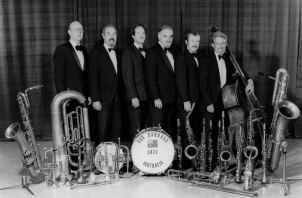 The Bob Barnard Jazz Band, 1979. From left: John Costelloe, Bob Barnard, Lawrie Thompson, John McCarthy, Chris Taperell, Wally Wickham.
