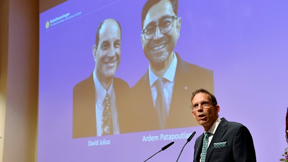 Thomas Perlmann, Secretary of the Nobel Assembly and the Nobel Committee, announces the winners of the 2021 Nobel Prize in Physiology or Medicine.