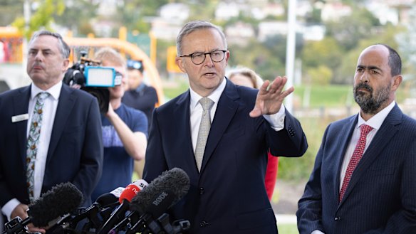Opposition leader Anthony Albanese has failed to say what the unemployment rate at a press conference in Launceston on Monday.