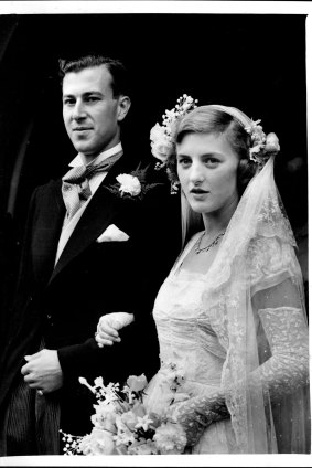 John Clunies-Ross and Daphne Holmes Parkinson married in London in 1951.