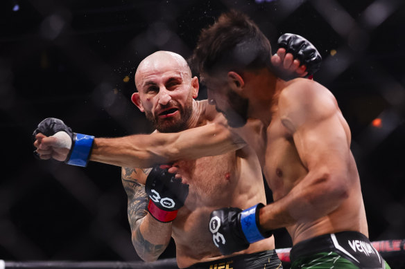 Alexander Volkanovski’s win over Yair Rodriguez came in his first bout in almost five months.