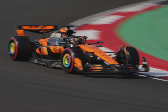Oscar Piastri will start on pole position in the Chinese Grand Prix.