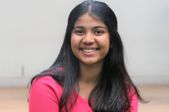 Melbourne student Gitaanjali Nair is using her time in isolation to get ahead on reading her year 12 texts.