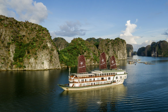 The luxury junk Ylang, under way in Ha Long Bay.