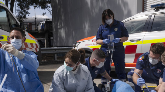 Paramedics are demanding a 20 percent pay increase.