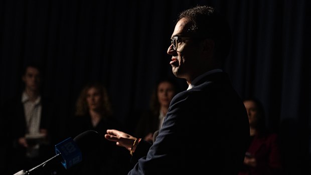 Workers compensation legislation to face second inquiry after government loses first battle