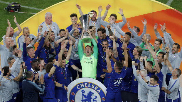 Chelsea destroy Arsenal to win Europa League final