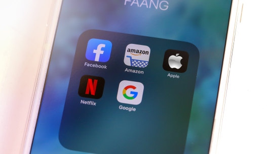 Tech giants Apple, Microsoft, Google, Amazon, Facebook and Netflix have collectively lost $US1.3 trillion ($1.8 trillion) of market value this year.