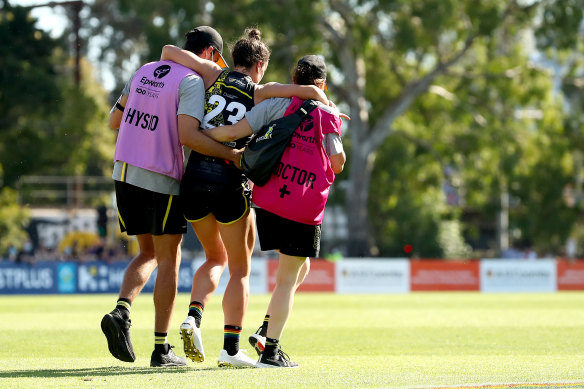 Harriet Cordner ruptured her ACL against the Dockers in January.