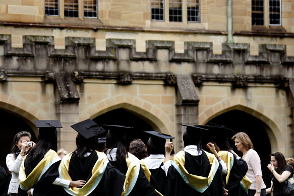 Employment outcomes for university graduates are at a 10-year high, but the gender pay gap has grown.