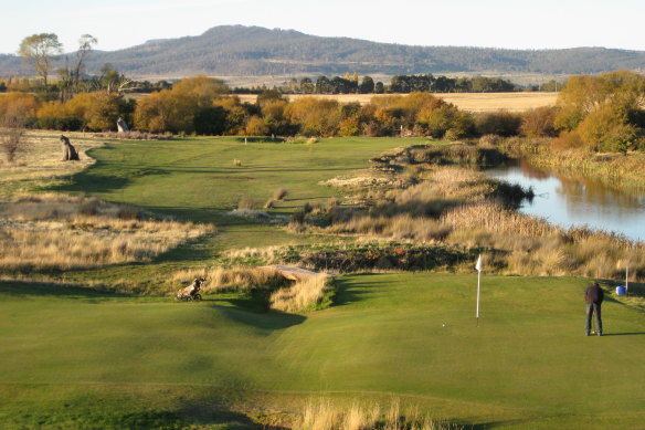 Golf at Ratho Farm.