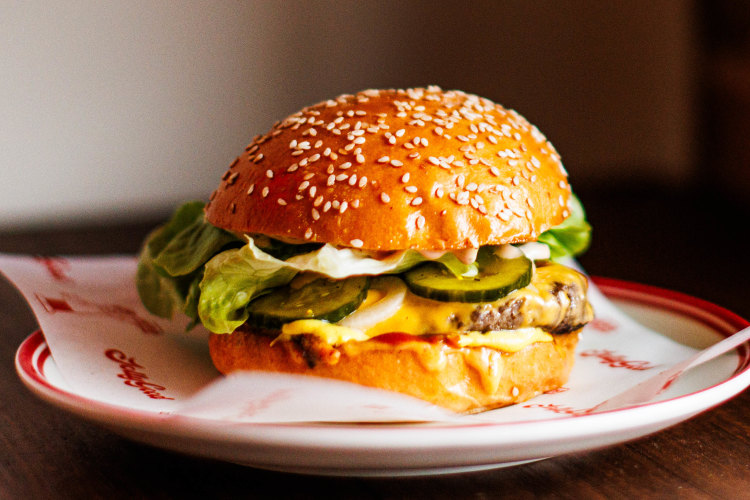 Cheeseburger at JollyGood Diner in Collingwood.