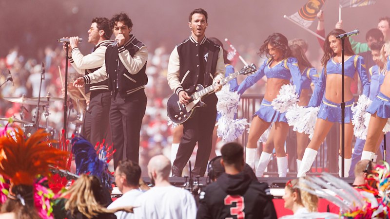 Yo, so how did Jo-Bro go at the NFL half-time show at the ’G?