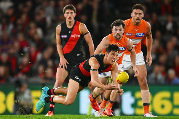 Under-pressure Dogs get early jump on Tigers; Bombers climb into top four after beating Giants