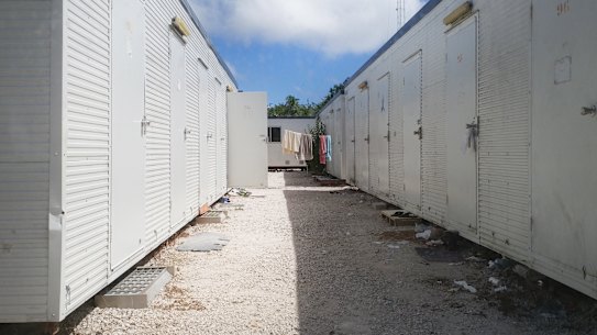 'Worrying red flags': Eleven refugee children flown from Nauru to Australia