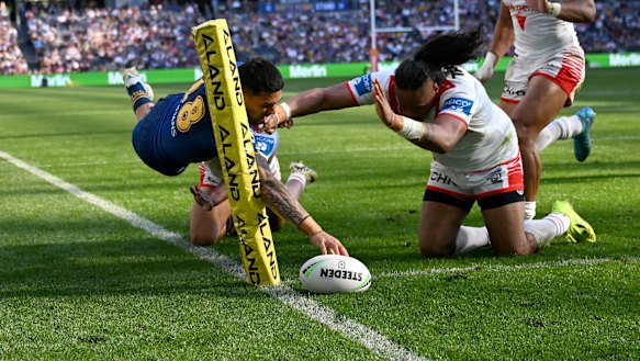 Jake Tago scores for Parramatta.