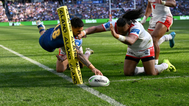 Jake Tago scores for Parramatta.