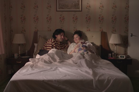 Will Sharpe plays Felix and Meg Stalter as Jessica in Too Much.