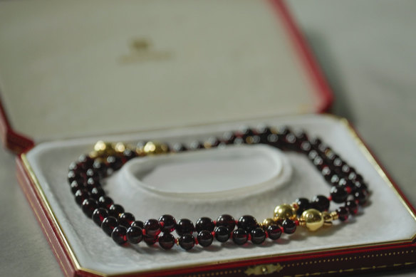 The necklace given to Kim by Ali Fayed before the alleged assault.