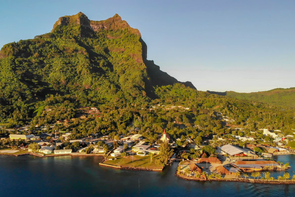 For unobstructed, 360-degree views of Vaitape, jump on board Oceania Regatta.