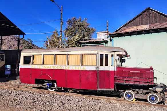 The Gondola Carril Ferrobus, a hybrid train-bus that can be found in Bolivia, Chile and Columbia.