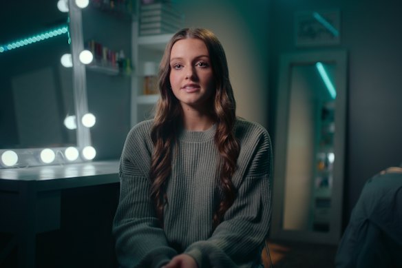  Sophie in Unknown Number: The High School Catfish. 