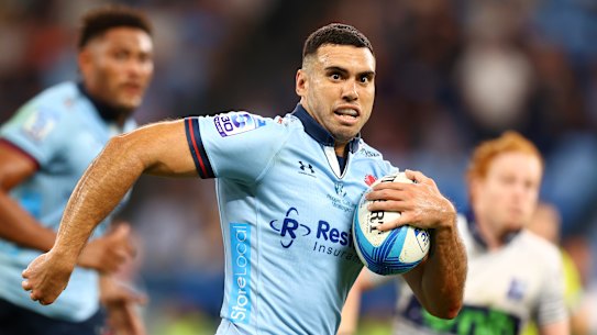 SYDNEY, AUSTRALIA - MARCH 21: Jack Debreczeni of the Waratahs makes a line break during the round six Super Rugby match between NSW Waratahs and Blues at Allianz Stadium, on March 21, 2026, in Sydney, Australia. (Photo by Mark Nolan/Getty Images)