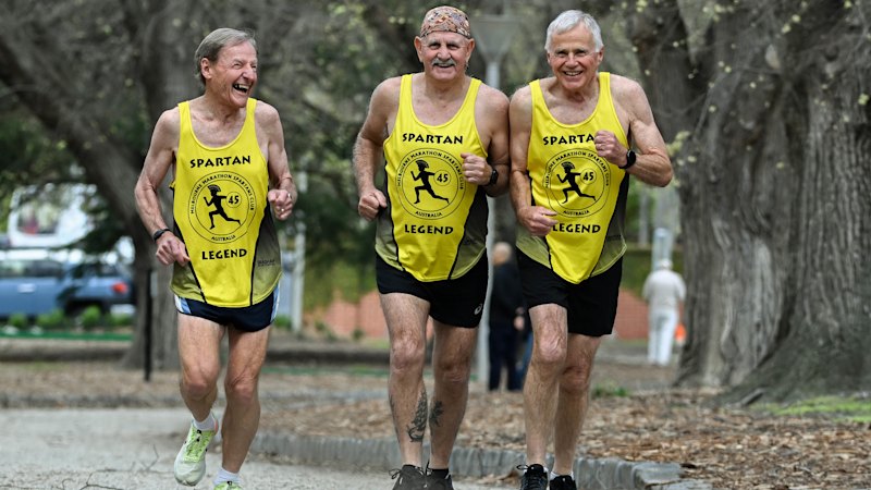 The trio who refused to let cancer or broken bones stop them running 46 Melbourne Marathons
