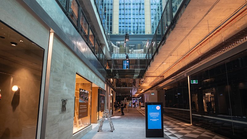 Prenovljeni nakupovalni center v Collins Streetu se osredotoča na osnovne dobrine namesto na luksuz