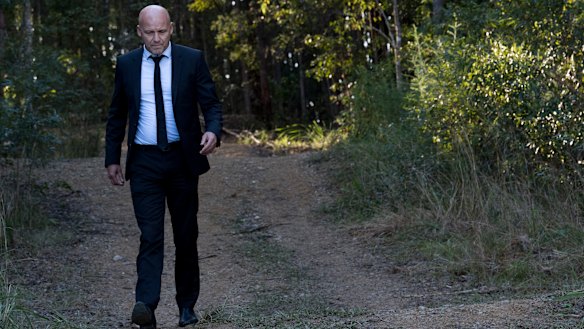 Detective  Chief Inspector Gary Jubelin at a large-scale forensic search in bushland near the Benaroon Drive home last year.