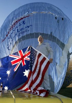 Steve Fossett touches down in Darhum Downs, Queensland.