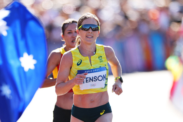 Australian Jessica Stenson ran 13th after taking the lead at one point in a gritty run.