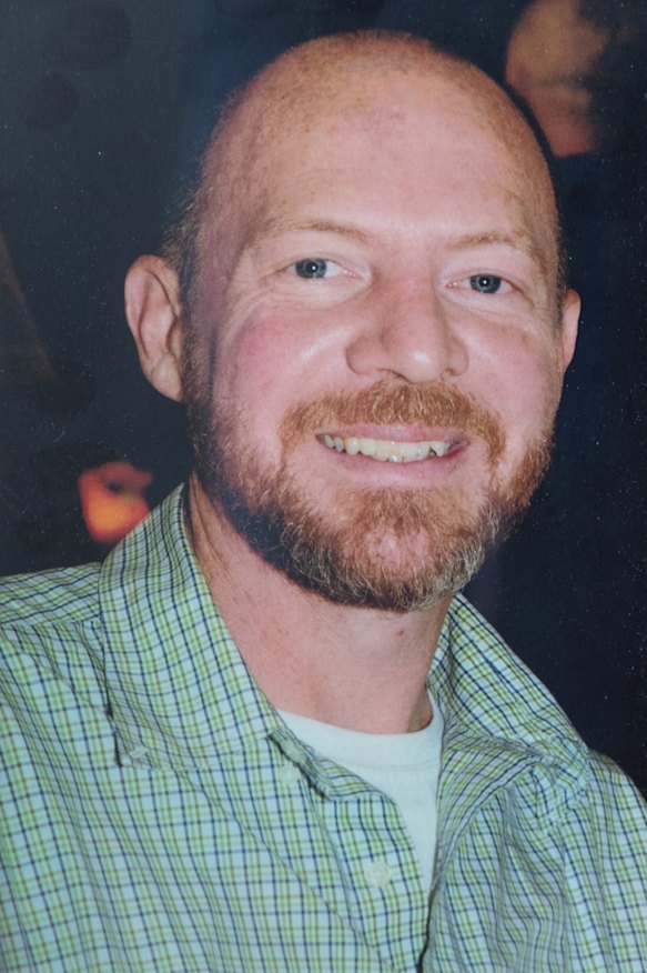 Gary Van Duinen died by suicide.