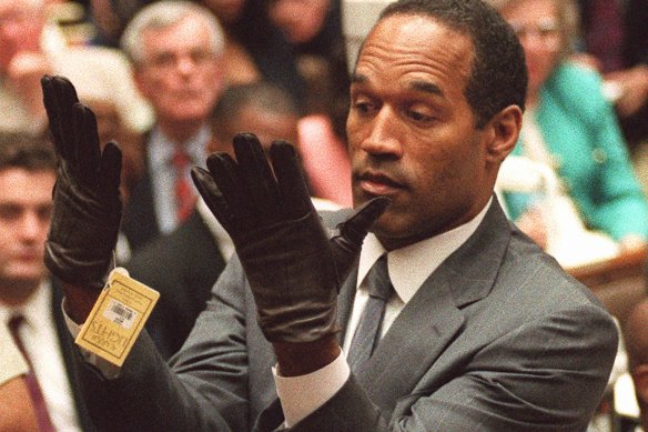 In high-profile cases such as the murder trial of O.J. Simpson, US juries are sequestered. This no longer happens in Australia.