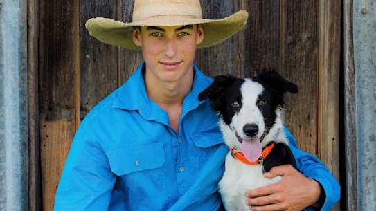 Nathan Obst e seu cachorro Chief em Muster Dogs: Collies and Kelpies