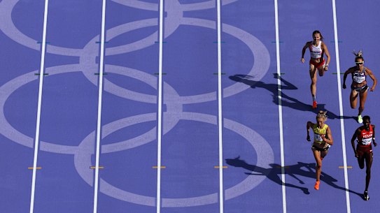 PARIS, FRANCE - AUGUST 06: An aerial view as Jessica Hull of Team Australia and Nelly Chepchirchir of Team Kenya compete during the Women’s 1500m Round 1 on day eleven of the Olympic Games Paris 2024 at Stade de France on August 06, 2024 in Paris, France. (Photo by Richard Heathcote/Getty Images)