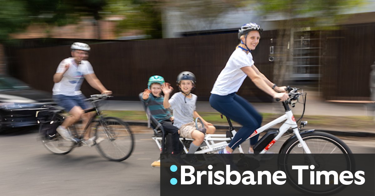 Cycling, trains and trams: Family chooses to live without a car - Vimarsana News