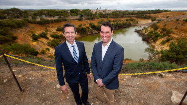 Federal Minister for Trade, Tourism and Investment Simon Birmingham (left) and Hydrostor CEO Curtis VanWalleghem announcing Australia's first compressed air energy storage project at Angas Zinc Mine, in South Australia.