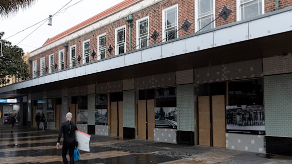 A site on Manly Corso shut down since Clifford Constructions went into liquidation. 