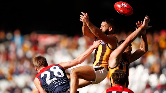 AFL and NRL could be affected by Foxtel's cost-cutting measures.